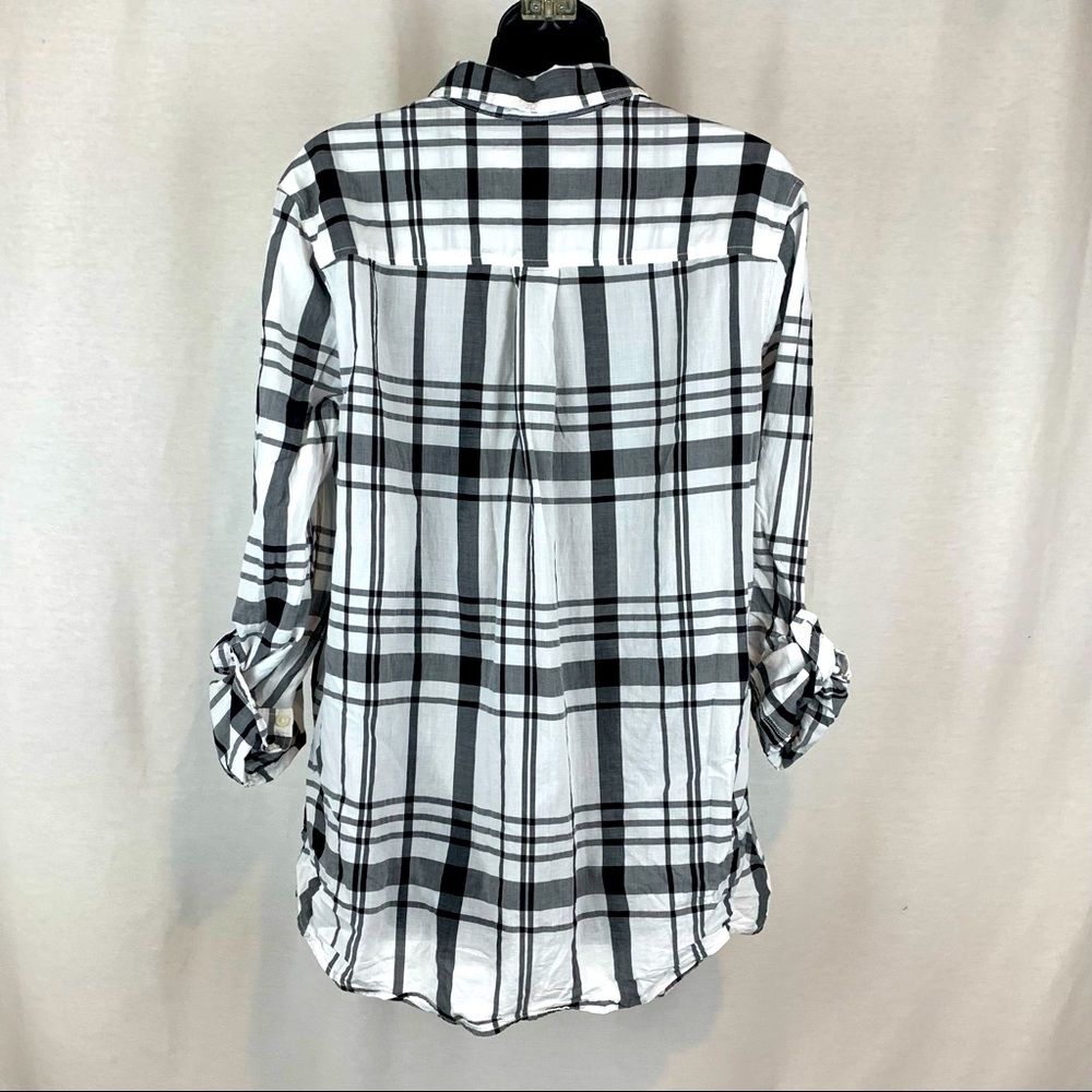 Express boyfriend plaid button down shirt , size junior large - Picture 2 of 6